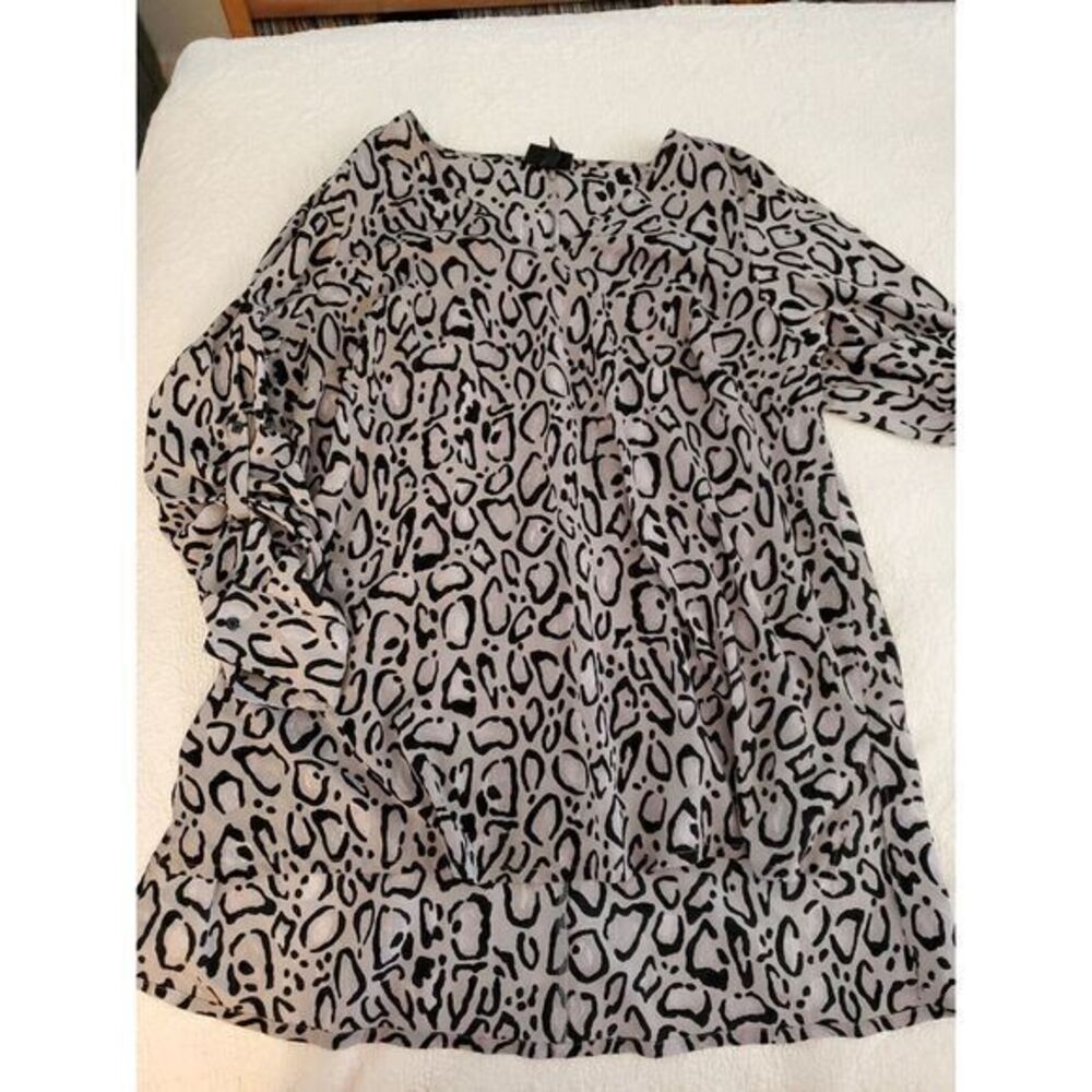 Lane Bryant Tunic Shirt Womens 18‎ 20 Animal Print Roll-Tab Blouse Gray Black